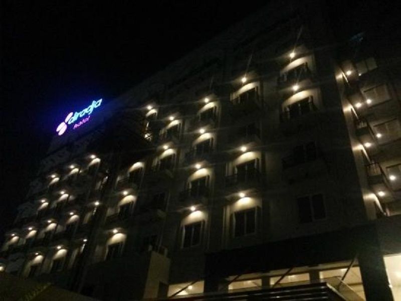 ג'קרטה Hotel Diradja מראה חיצוני תמונה